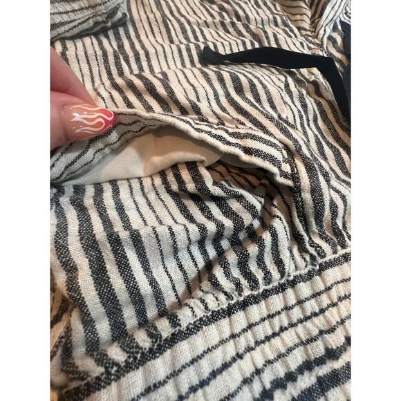 GAP LINEN BLEND STRIPED LOOSE SHORTS WITH WAIST TIE WOMENS MEDIUM - Picture 3 of 6